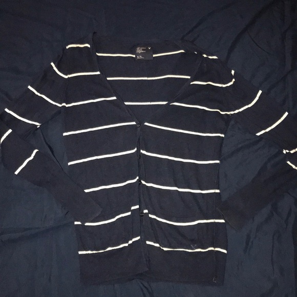 American Eagle Cardigan - Picture 1 of 4